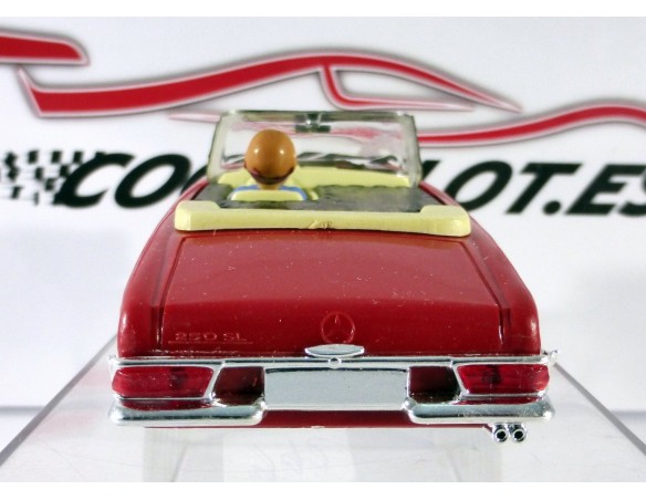MERCEDES 250 SPORT ROJO REF.C-33 EXIN MEX