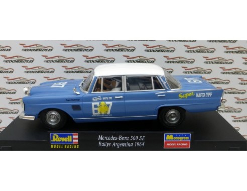 MERCEDES BENZ 300 SE REF.08350 REVELL