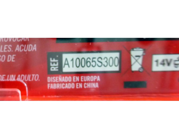 MERCEDES CLUB SCALEXTRIC 2012 REF.A10065S300 EDUCA