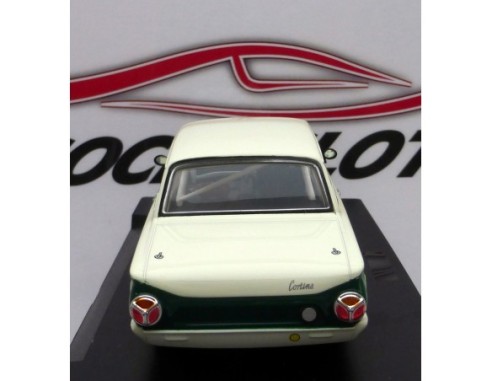 Lotus Cortina Model Racing REF. 08376 MONOGRAM REVELL
