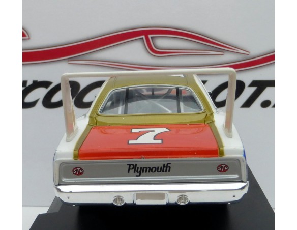 Plymouth Superbird Nº7 NASCAR REF. 25719 CARRERA