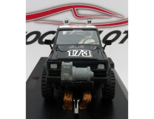 NISSAN STS 4X4 NEGRO