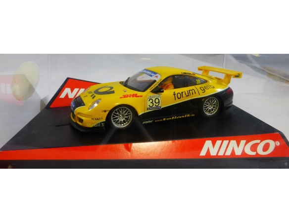 PORSCHE 997 FORUM GELB REF.50445 NINCO