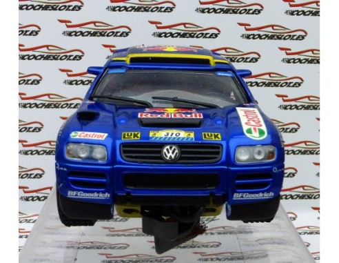 VOLKSWAGEN TUAREJ RED BULL NINCO
