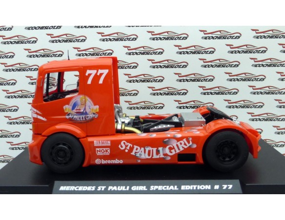 CAMION MERCEDES BENZ ST.PAULI SPECIAL EDITION ROJO REF.202311 FLYSLOT