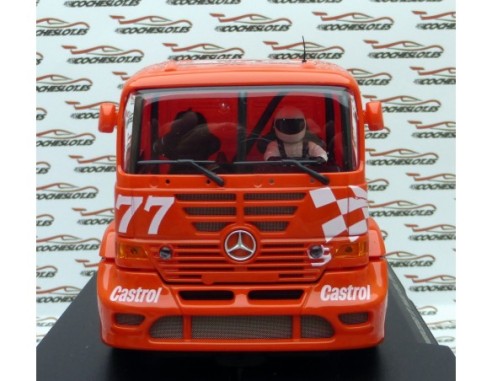 CAMION MERCEDES BENZ ST.PAULI SPECIAL EDITION ROJO REF.202311 FLYSLOT