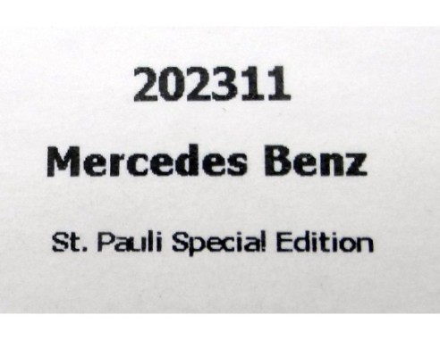 CAMION MERCEDES BENZ ST.PAULI SPECIAL EDITION ROJO REF.202311 FLYSLOT