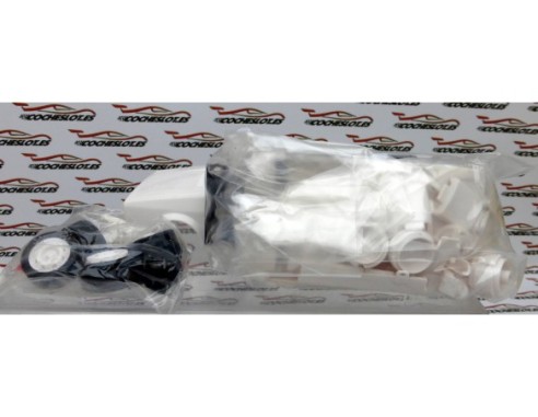 CARROCERIA GOLF BLANCO CON CHASIS Y RUEDAS
