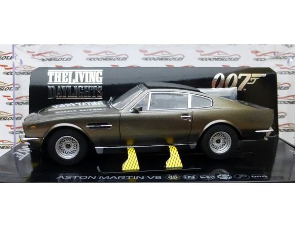 ASTON MARTIN V8 JAMES BOND THE LIVING DAYLIGHTS REF.H4239 SUPERSLOT