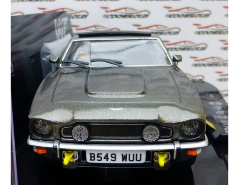 ASTON MARTIN V8 JAMES BOND THE LIVING DAYLIGHTS REF.H4239 SUPERSLOT