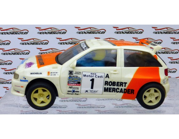 Seat Ibiza kit Car “Robert Mercader”Blanco CHASIS 2 TORNILLOS 1996 REF. 8390 TYCO