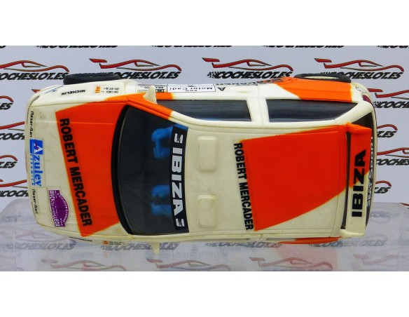 Seat Ibiza kit Car “Robert Mercader”Blanco CHASIS 2 TORNILLOS 1996 REF. 8390 TYCO