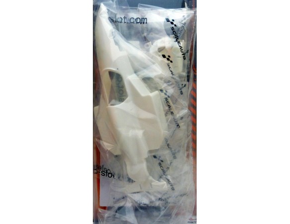 CARROCERIA 90- 97 EN KIIT BLANCA MORRO BAJO REF.SC3631 SCALEAUTO