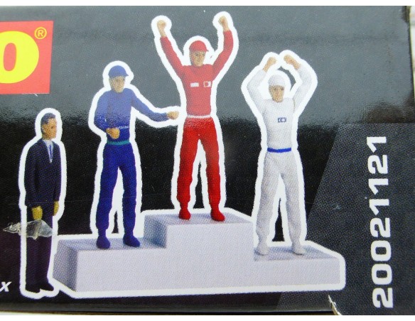 PODIUM DE VENCEDORES CON FIGURAS REF.20021121 CARRERA