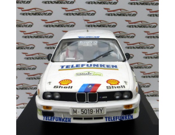 BMW M3 E30 DECORACION PROPIA FLY