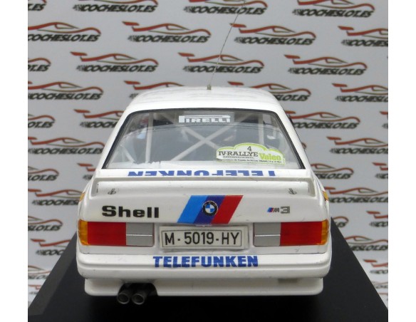 BMW M3 E30 DECORACION PROPIA FLY