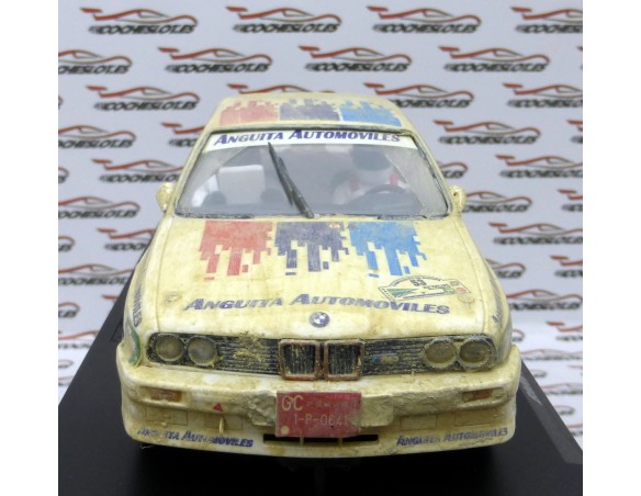 BMW M3 E30 REDECORADO