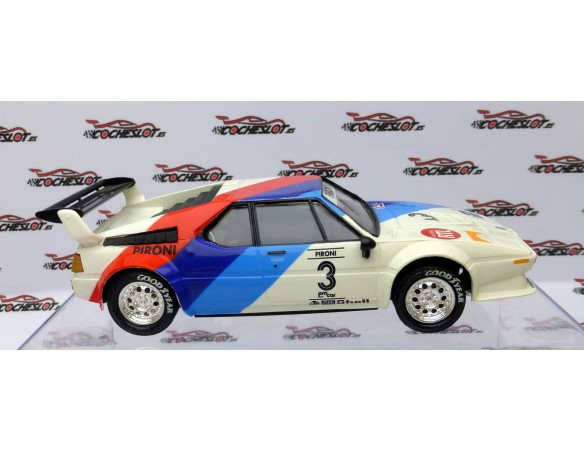 BMW M1 PIRONI PLANETA