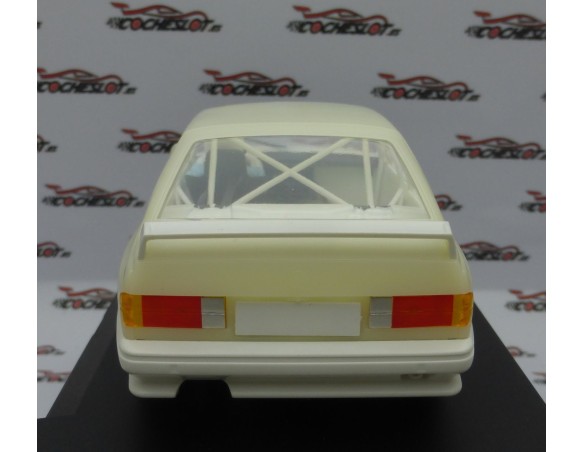 BMW M3 E30 TRANSLUCIDO MARFIL FLY