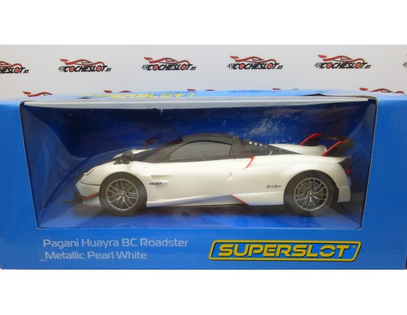 PAGANI HUAYRA BC ROADSTER METALLIC PEARL WHITE REF.H4399 SUPERSLOT