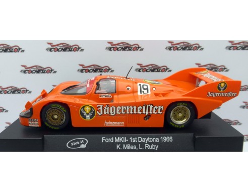 PORSCHE 956 JAGERMEIFTER  SLOT.IT