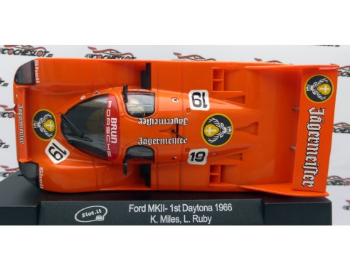 PORSCHE 956 JAGERMEIFTER  SLOT.IT