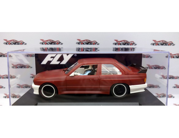 BMW M3 E30 GRANATE ALERON , LLANTAS Y CHASIS NEGRO FLY