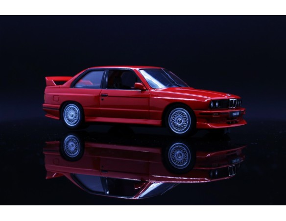 BMW M3 E30 EVO 2 RED  STREET SERIES   ED.LTD. 125 u.REF.E2120  FLY