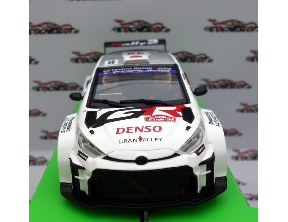 TOYOTA YARIS RALLY 2 MONTECARLO 2025 YAMAMOTO Nº30 REF.52607b AVANT SLOT