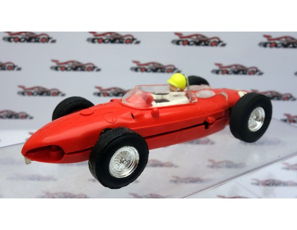 FERRARI  156 ROJO TRIANG