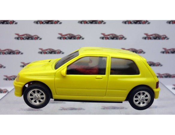 RENAULT CLIO AMARILLO 1994 NINCO