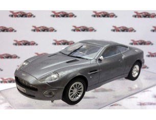 ASTON MARTIN EVOLUTION CARRERA GRIS
