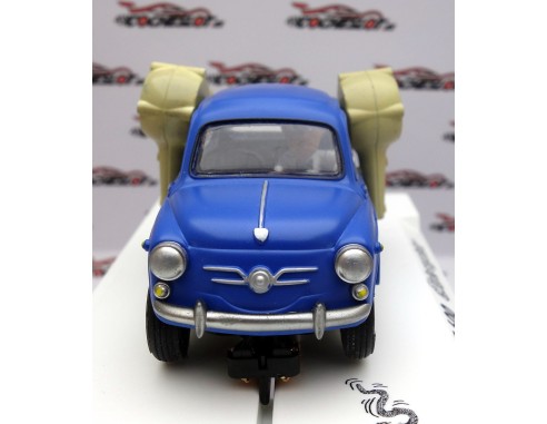 SEAT 600 EL INTERCEPTATOR,MORTADELO Y FILEMON  LOS SECRETOS DE LA TIA PARTE 1 REF.RF001 FLY