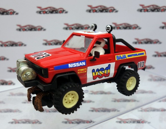 NISSAN PATROL 173 ROJO STS1986 REF.2203 STS EXIN