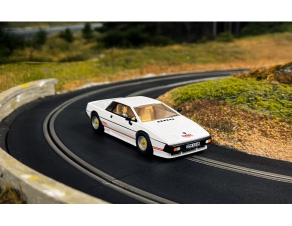 Lotus Esprit Turbo White - James Bond 'For Your Eyes Only' 007 REF.H4631 SUPERSLOT