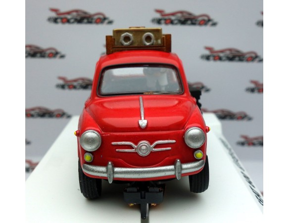 SEAT 600 ROJO  EL COCHE ELECTRICO FLY