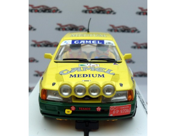 FORD SIERRA COSWORTH GRN 2WD RALLY CORTE INGLES 1993 CAMEL VERSION NOCHE REF.E2118 FLY