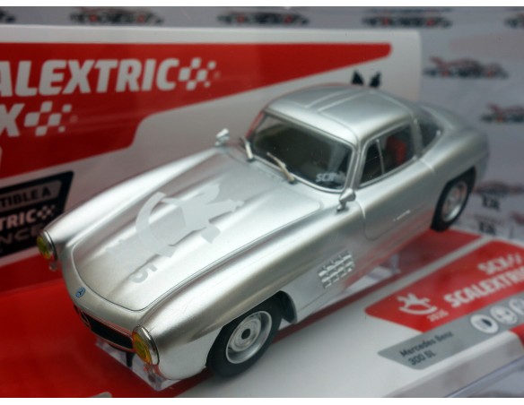 MERCEDES BENZ 300 SL TOY FAIR CAR NUREMBERG REF.U10627X300 SCX