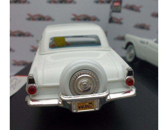 EVOLUTION FORD THUNDERBIRD 56  REF.25465 CARRERA