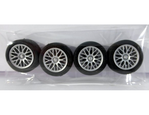 SET DE 4 LLANTAS MAS 4 NEUMATICOS.FLY