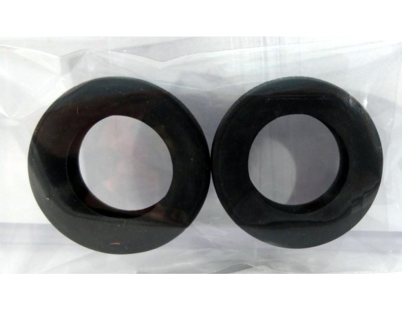 NEUMATICOS 2 DE CAMION ESTRECHOS.FLY