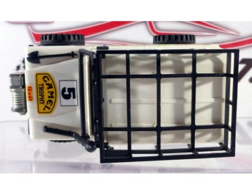 Land Rover “Camel” blanco STS  1988 REF.2205 STS EXIN