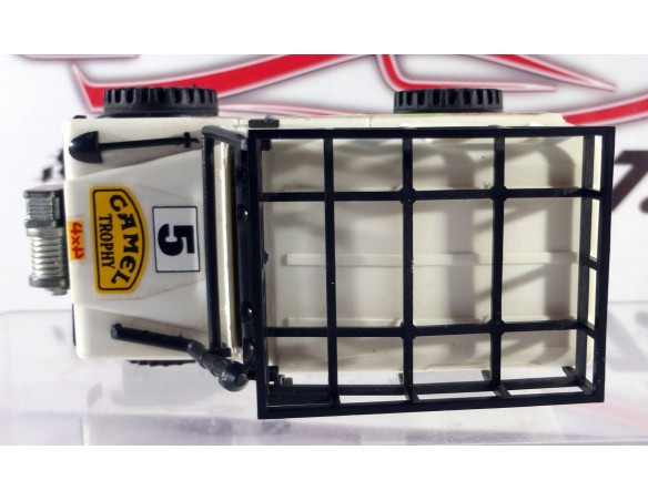 Land Rover “Camel” blanco STS  1988 REF.2205 STS EXIN